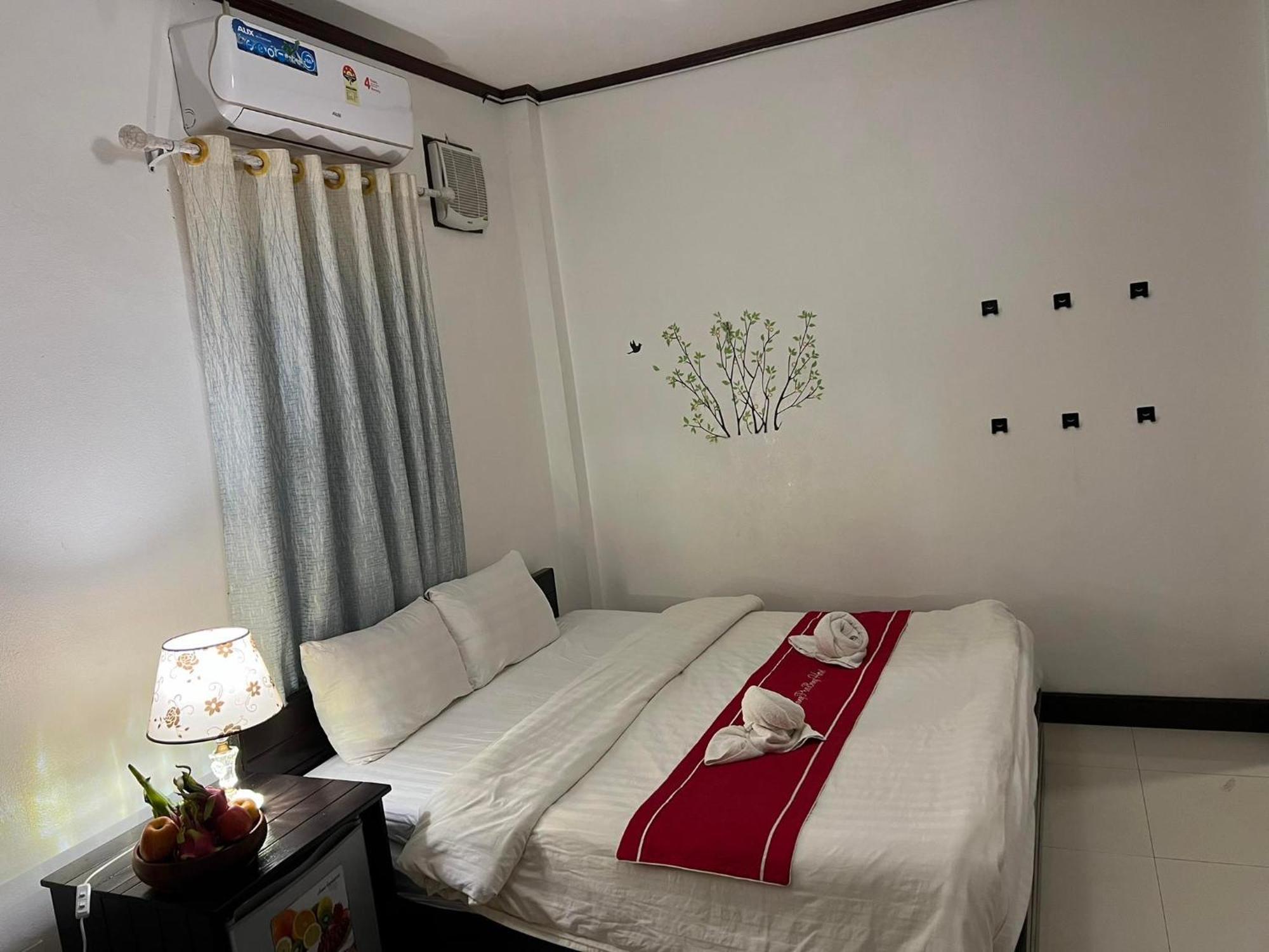 לואנג פרבאנג Jasmine Place House מראה חיצוני תמונה